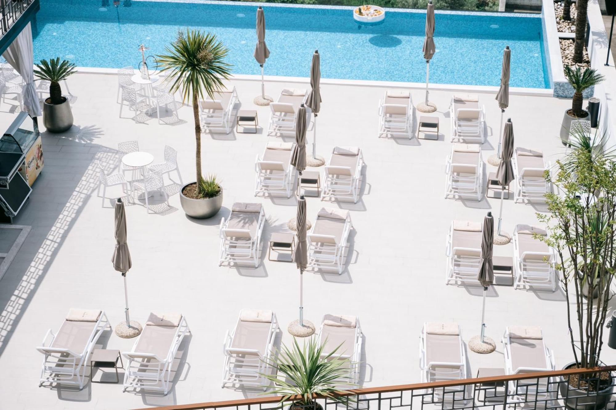 Padam Hotel & Spa ウルツィニ エクステリア 写真