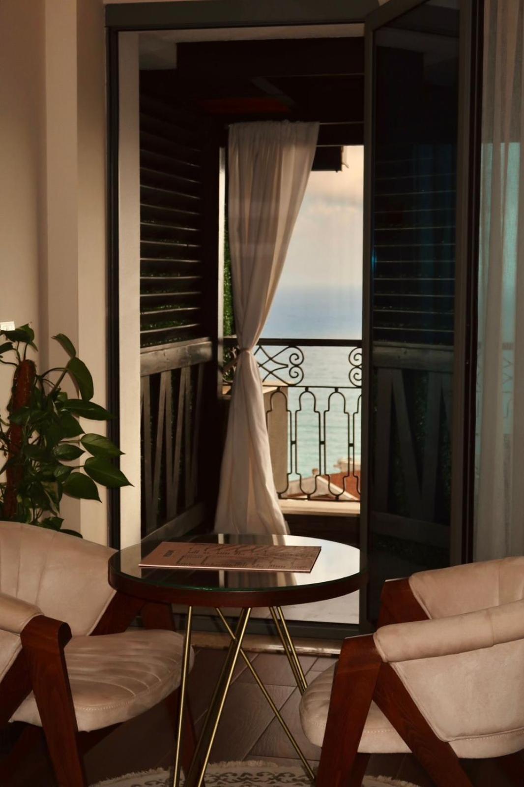 Padam Hotel & Spa ウルツィニ エクステリア 写真